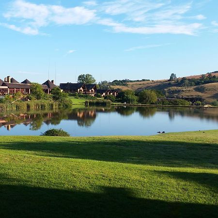 Kloofzicht Lodge & Spa 크루거스도프 외부 사진 The village of Sunstone