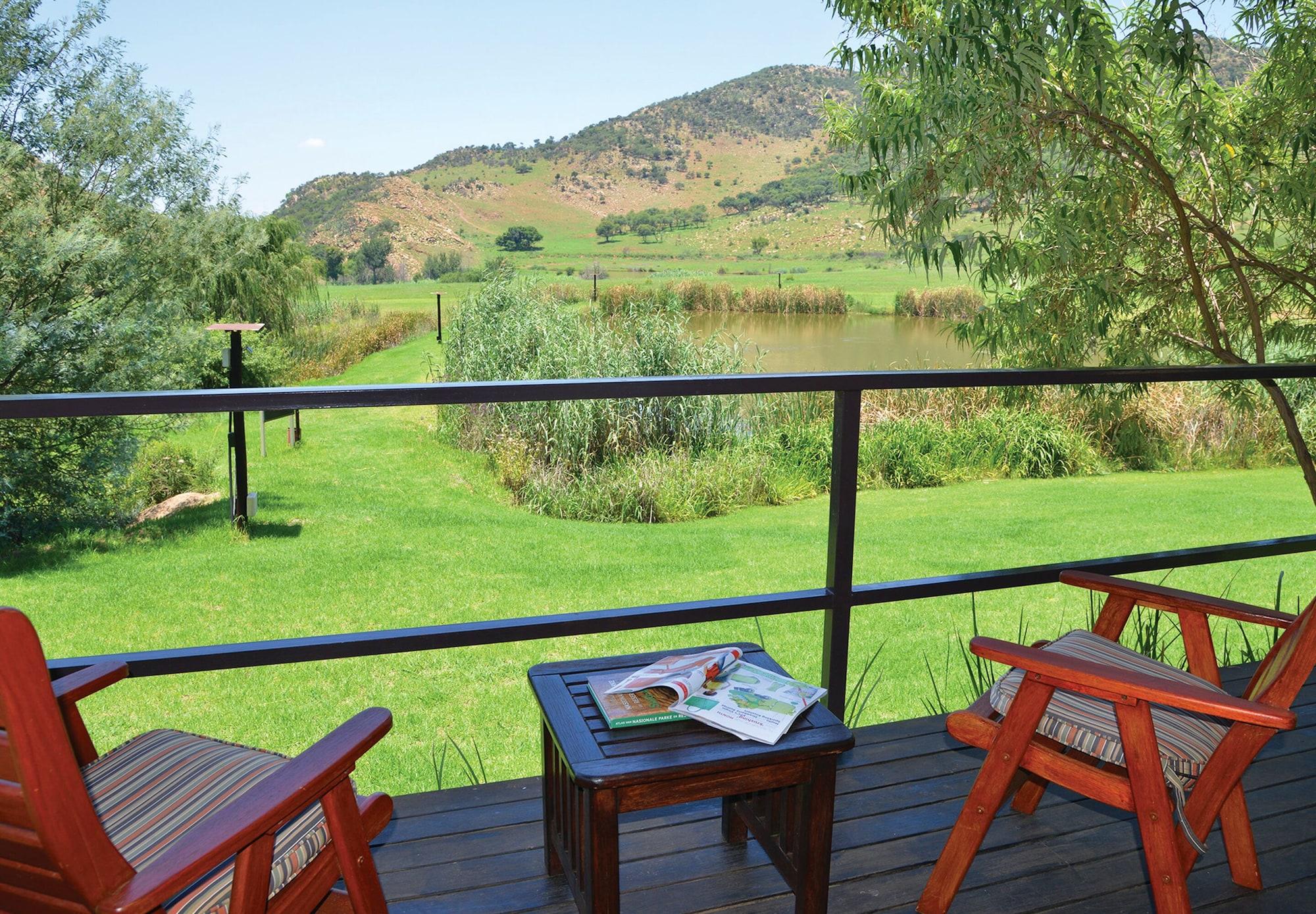 Kloofzicht Lodge & Spa 크루거스도프 외부 사진 View from the deck of the main house