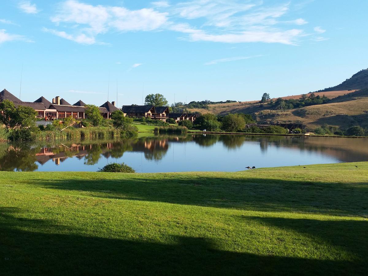 Kloofzicht Lodge & Spa 크루거스도프 외부 사진 The village of Sunstone