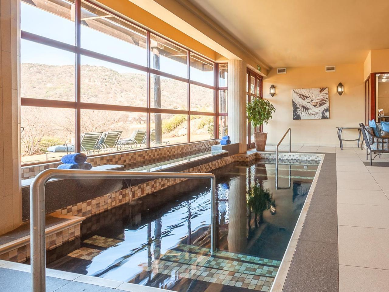 Kloofzicht Lodge & Spa 크루거스도프 외부 사진 Interior of the hotel