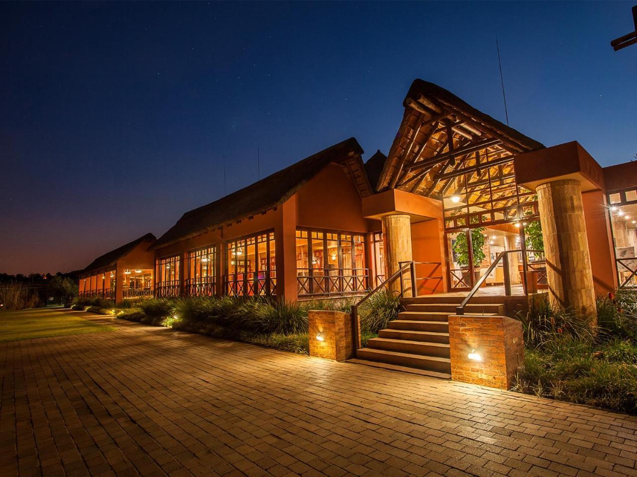 Kloofzicht Lodge & Spa 크루거스도프 외부 사진 The main entrance of the resort